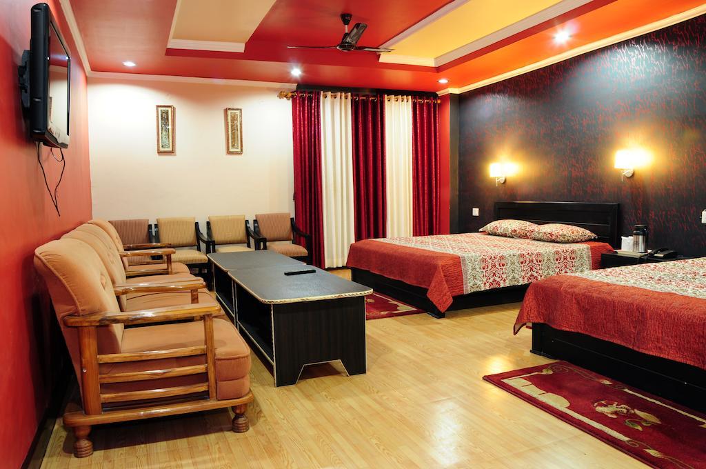 Hotel Sunita Almora Ruang foto